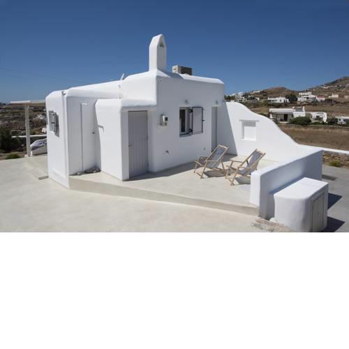 Little Villa amid Super Paradise-JackieO' Mykonos