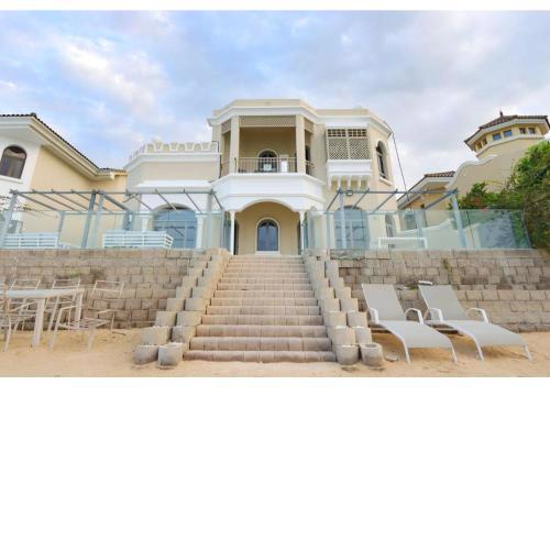 Livbnb Suite - Elegant 4B plus Maid room Villa in Palm