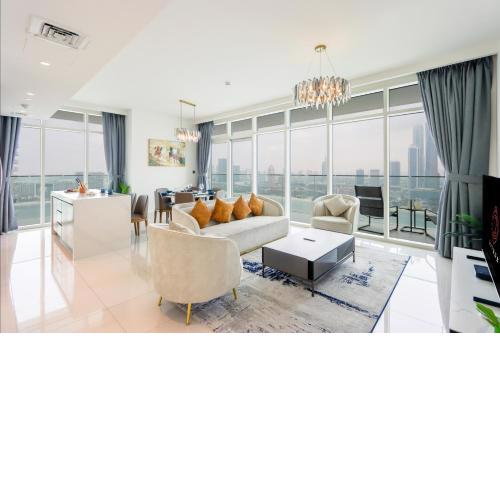 Livbnb Suites - 3 Bedroom with Private Beach Marina Skyline View