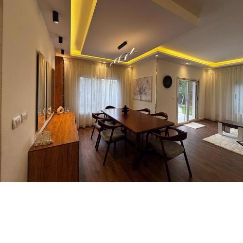 Live in Luxury I Villa with Indoor Pool & Garden