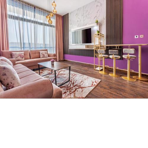 Live in style. Luxury destination - OIA - Motor City
