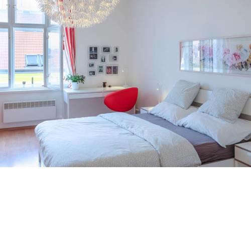 Live like Local!Historical Krymska cozy apartment