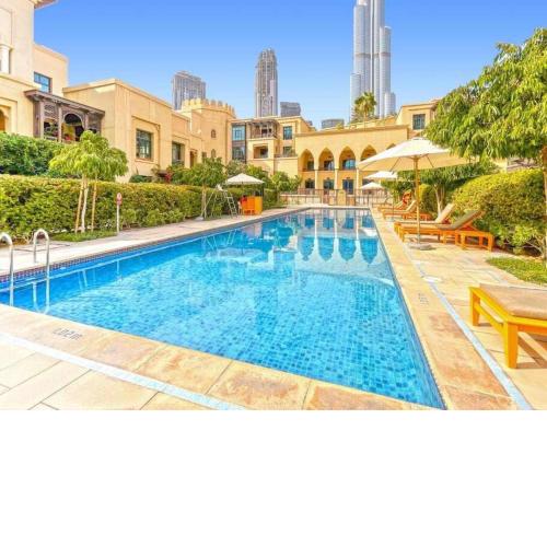 Living at Souk Al Bahar near Dubai Mall