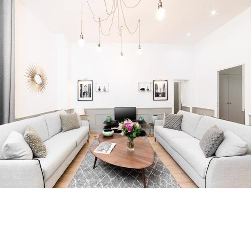 LivinParis - Luxury 3 & 4 Bedrooms Montmartre I
