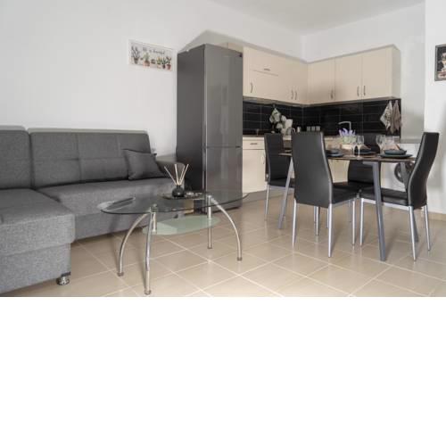 Liz Apartment - by Corfuescapes