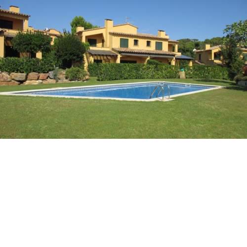 Llafranc Villa Sleeps 8 Pool