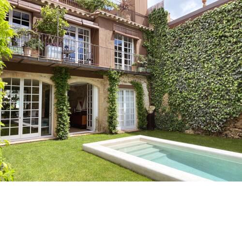 Llimona Suites