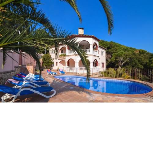 Lloret de Mar Apartment Sleeps 6 Pool WiFi