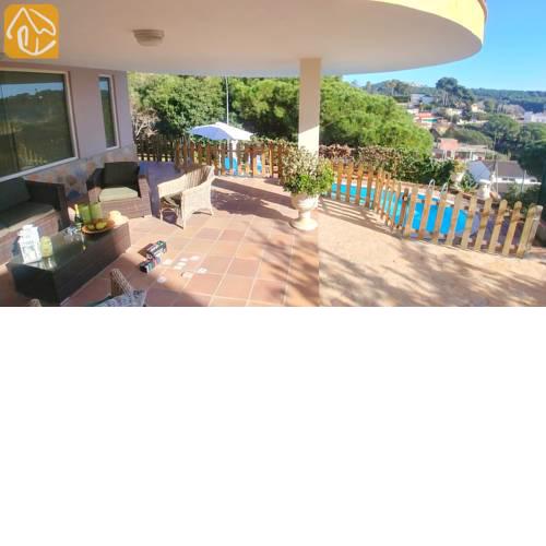 Lloret de Mar Villa Sleeps 10 Pool WiFi