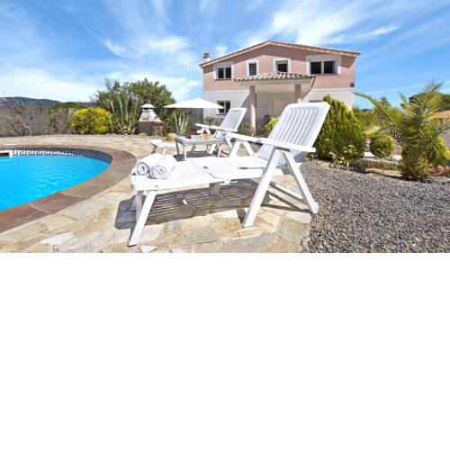 Lloret de Mar Villa Sleeps 10