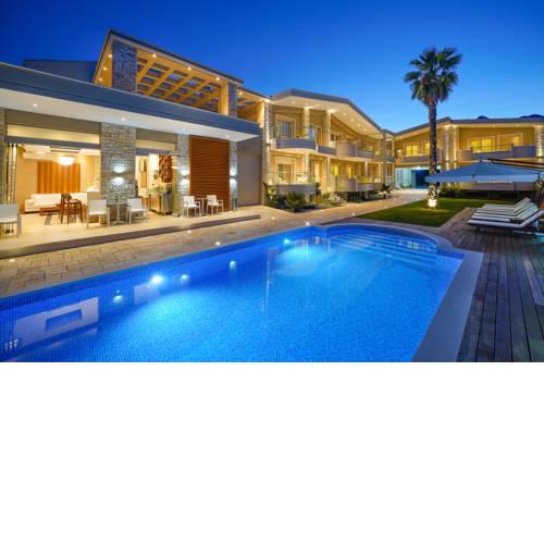 Lobelia Luxury Suites