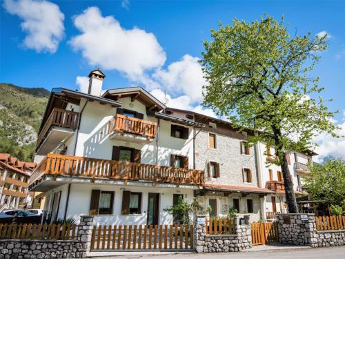 Locazione Turistica Albergo Diffuso - Cjasa de Pagnocca
