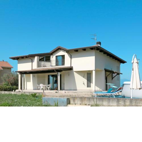 Locazione Turistica Lucio - TTE201