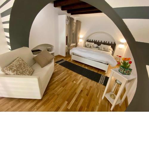 Loft Nineteen Apartment