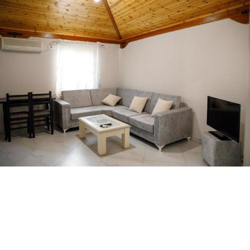 Logli Apartments