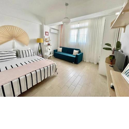 Lola’s Apartment