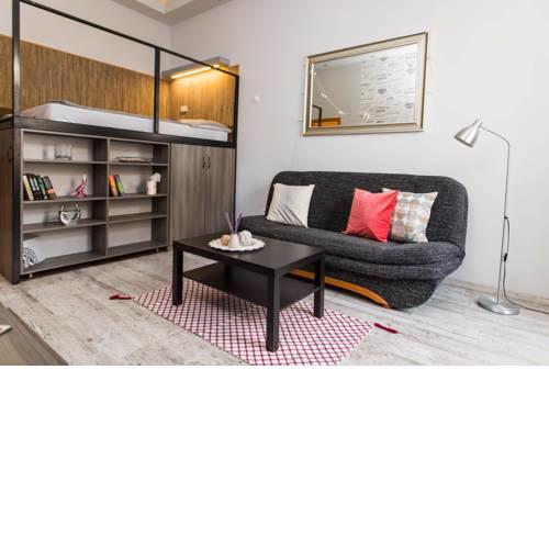 Lónyay Boutique Studio