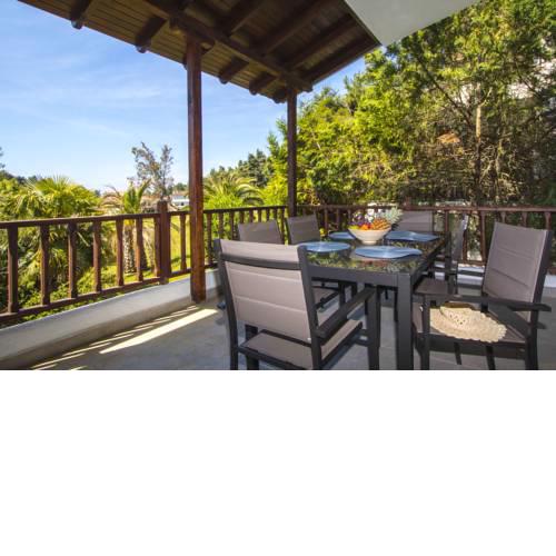 Lorenia Garden Villa, Elani