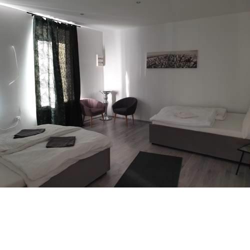 Lorenz Hustle Apartment