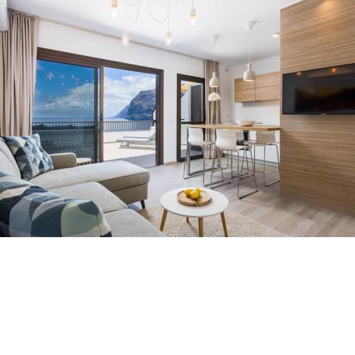 Los Gigantes Cliffs and Ocean view peaceful apartment