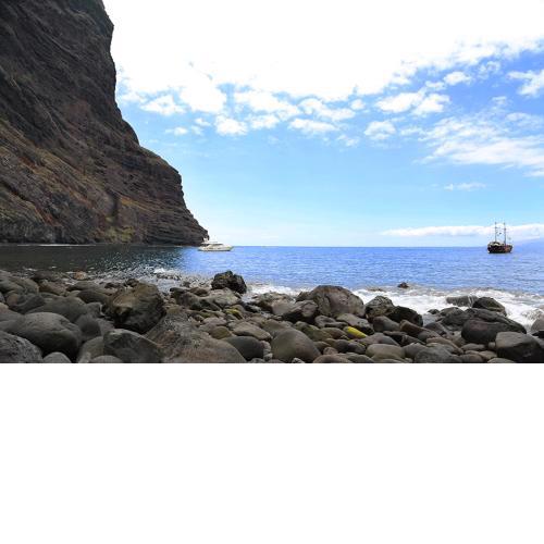 Los Gigantes Free parking WiFi Pool