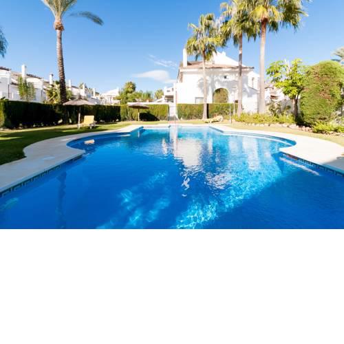 Los Naranjos Puerto Banus Townhouse Canovas