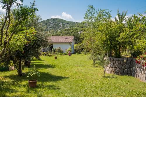 Lotos lake house