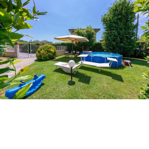 Lotus With Pool