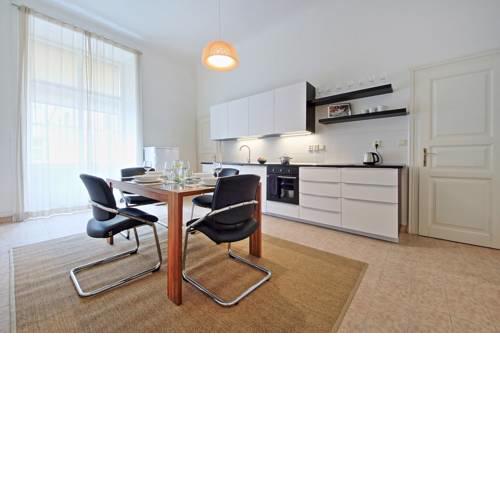 Louvre Apartment