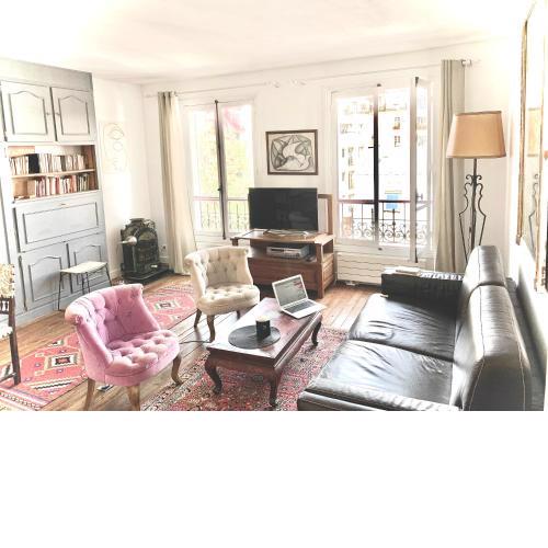 Love Nest In Paris