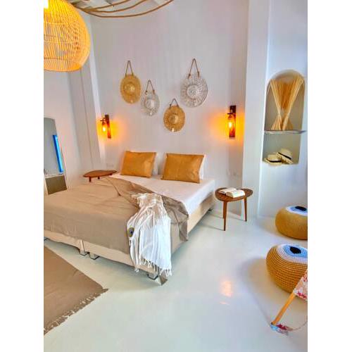 Love suite mykonos