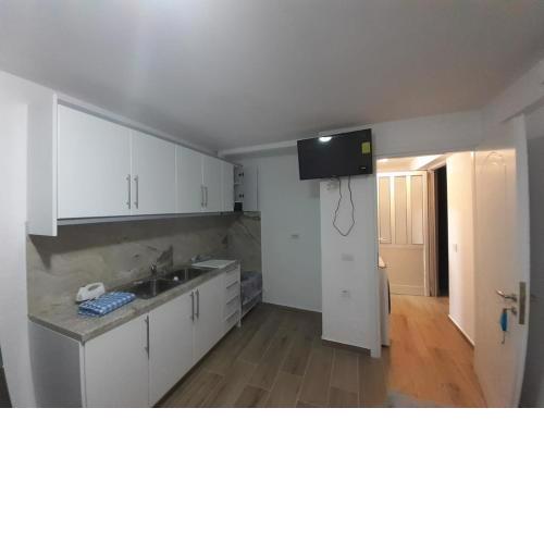 Lovely 1-bedroom Apartment in Sarandë