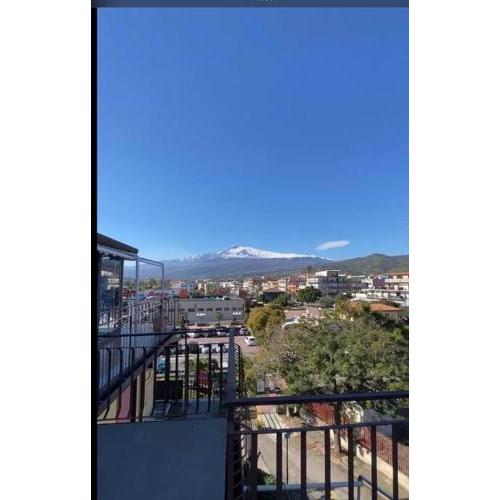 Lovely 1 bedroom with great views of Mt. Etna and Taormina