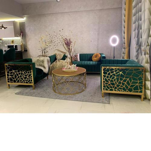 Lovely 2 bedroom Apartment w pool/gym