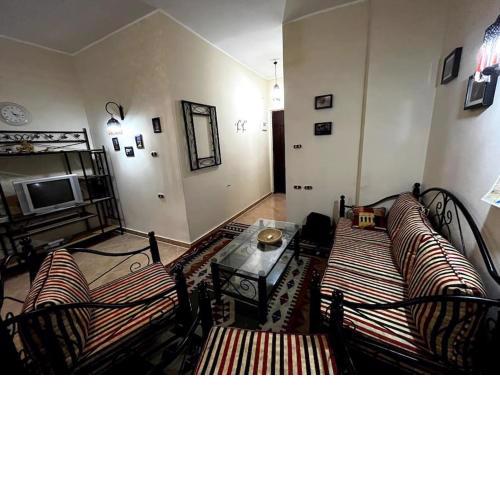 Lovely 2 bedroom apartment with shared pool