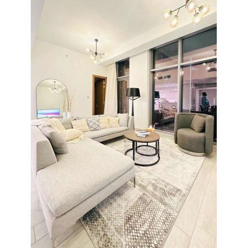 Lovely 3 bedroom (all ensuite) in Atria residence, Business Bay, Downtown