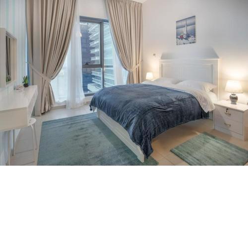 LOVELY 3 Bedroom Apartment Beach Front (City View)