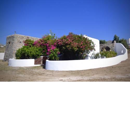 Lovely and Homely Mykonian Cottage