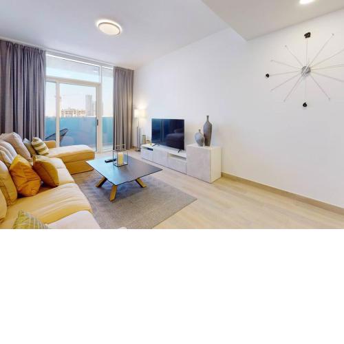 Lovely and spacious 1 bedroom with extra sofa bed