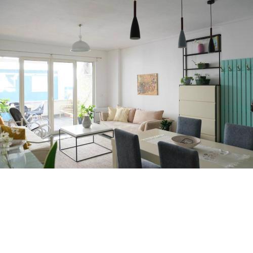 Lovely apartment by the beach