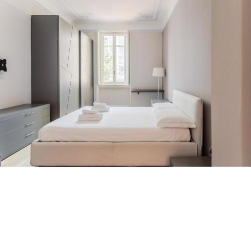 Lovely Apartment in Milano-Porta Romana w/ Balcony