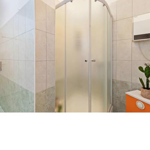 Lovely Apartment in Pakoštane with Private Swimming Pool