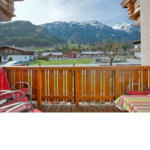 Lovely Apartment in Wald im Pinzgau with Terrace
