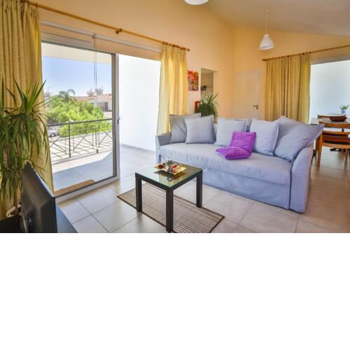 Lovely apt 250m from the Beach