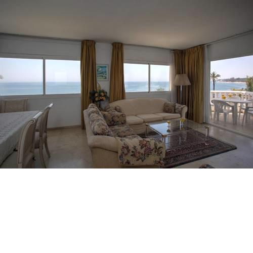 Lovely beachfront apartment Puerto Banus Marbella