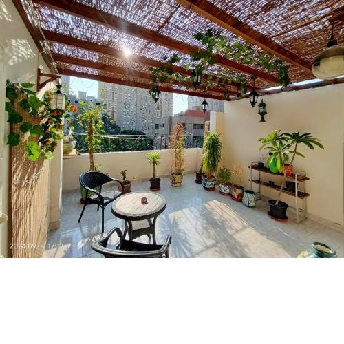Lovely & Calm Rooftop in Maadi 5 min from the Nile