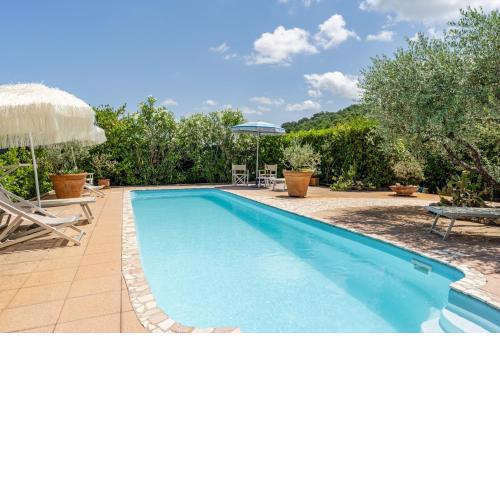 Lovely Countryside Apt with Garden & Swimming Pool