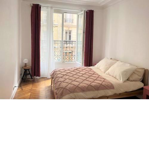 Lovely haussmannian flat in Montparnasse