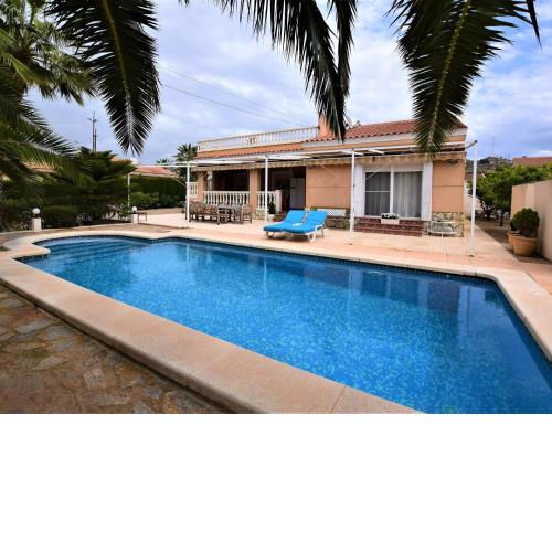 Lovely Holiday Home in Alicante with Private Swimming Pool