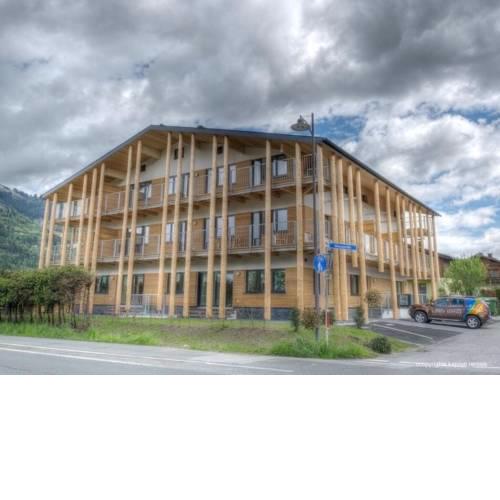 Lovely Holiday Home in Kaprun with Terrace